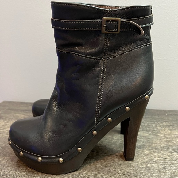 Jigsaw Shoes - Fabulous Jigsaw Brown leather Heeled Boots with Studded Detail size 37